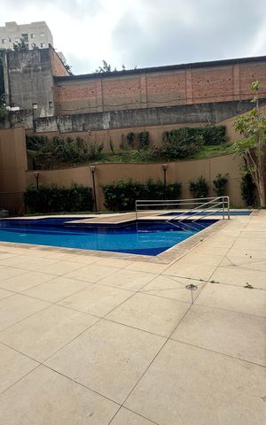 Apartamento para alugar com 77m², 3 quartos e 2 vagas Apartamento para alugar com 77m², 3 quartos e 2 vagasÁrea comum - Piscina