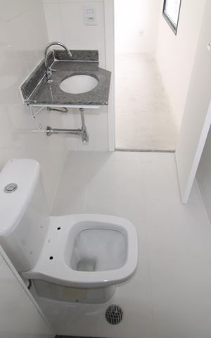 Apartamento à venda com 55m², 2 quartos e 1 vagaQuarto 2 - Banheiro