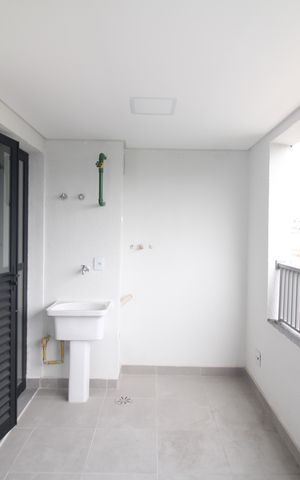 Apartamento à venda com 57m², 2 quartos e 1 vagaSala / Cozinha - Varanda