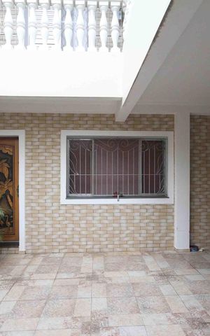 Casa à venda com 141m², 2 quartos e 2 vagas