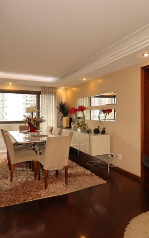 Apartamento à venda com 140m², 3 quartos e 2 vagasSala de Jantar