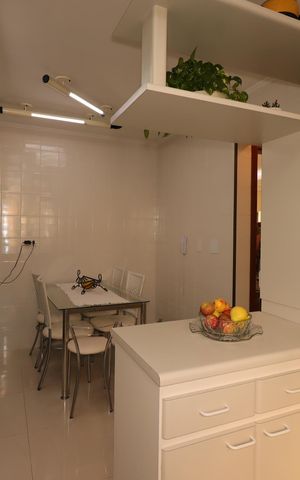 Apartamento à venda com 140m², 3 quartos e 2 vagasCozinha