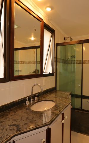Apartamento à venda com 140m², 3 quartos e 2 vagasBanheiro da Suíte