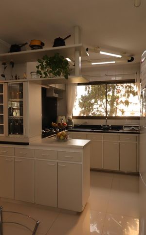 Apartamento à venda com 140m², 3 quartos e 2 vagasCozinha