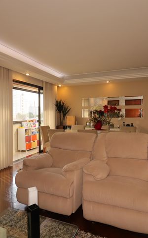 Apartamento à venda com 140m², 3 quartos e 2 vagasSala