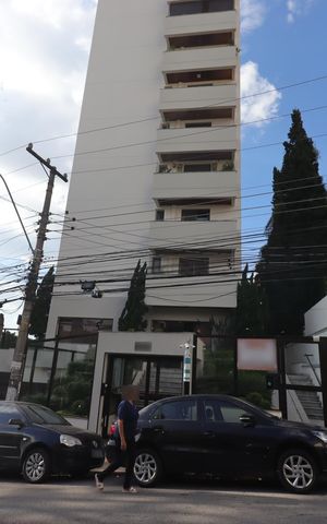 Apartamento à venda com 140m², 3 quartos e 2 vagasFachada