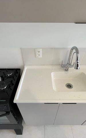 Apartamento à venda com 32m², 2 quartos e sem vaga Apartamento à venda com 32m², 2 quartos e sem vagaCozinha e Área de Serviço