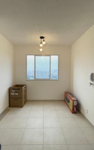 Apartamento à venda com 32m², 2 quartos e sem vaga Apartamento à venda com 32m², 2 quartos e sem vagaSala