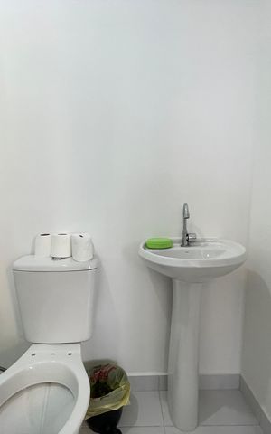Apartamento à venda com 32m², 2 quartos e sem vaga Apartamento à venda com 32m², 2 quartos e sem vagaBanheiro