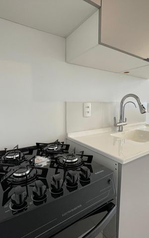 Apartamento à venda com 32m², 2 quartos e sem vaga Apartamento à venda com 32m², 2 quartos e sem vagaCozinha e Área de Serviço