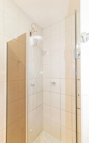 Casa de condomínio à venda com 60m², 2 quartos e 2 vagas Casa de condomínio à venda com 60m², 2 quartos e 2 vagasBanheiro