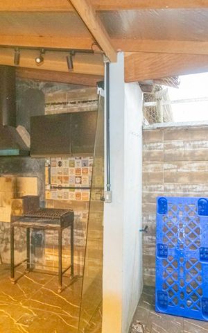 Casa de condomínio à venda com 60m², 2 quartos e 2 vagas Casa de condomínio à venda com 60m², 2 quartos e 2 vagasVaranda