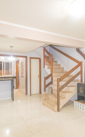 Casa de condomínio à venda com 60m², 2 quartos e 2 vagas Casa de condomínio à venda com 60m², 2 quartos e 2 vagasSala