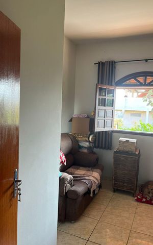 Casa à venda com 186m², 6 quartos e 3 vagas Casa à venda com 186m², 6 quartos e 3 vagasSala