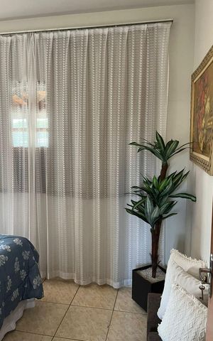 Casa à venda com 186m², 6 quartos e 3 vagas Casa à venda com 186m², 6 quartos e 3 vagasQuarto
