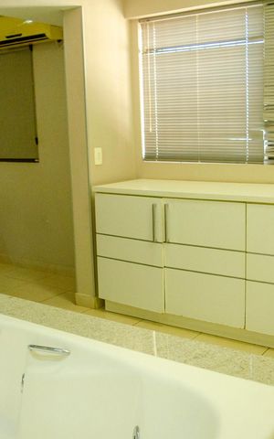 Apartamento à venda com 359m², 5 quartos e 4 vagas
