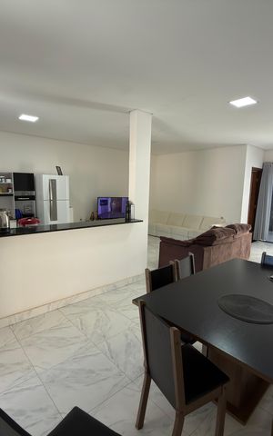 Casa à venda com 400m², 1 quarto e 6 vagas Casa à venda com 400m², 1 quarto e 6 vagasSala e cozinha