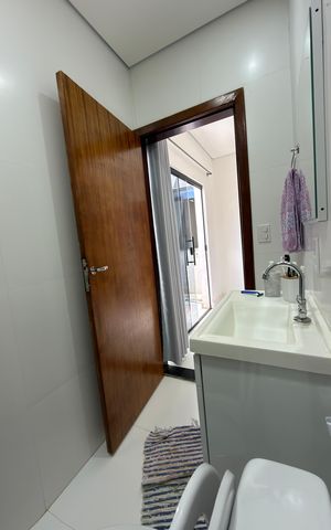 Casa à venda com 400m², 1 quarto e 6 vagas Casa à venda com 400m², 1 quarto e 6 vagasBanheiro 1