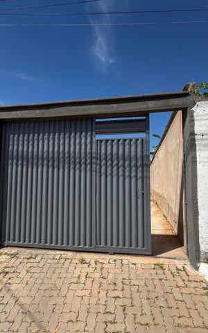 Casa à venda com 400m², 1 quarto e 6 vagas Casa à venda com 400m², 1 quarto e 6 vagasFachada
