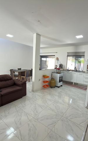 Casa à venda com 400m², 1 quarto e 6 vagas Casa à venda com 400m², 1 quarto e 6 vagasSala e cozinha