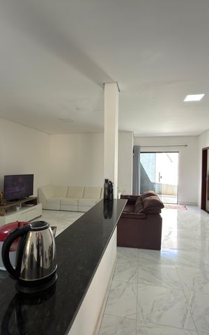 Casa à venda com 400m², 1 quarto e 6 vagas Casa à venda com 400m², 1 quarto e 6 vagasSala e cozinha