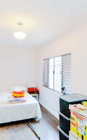 Casa à venda com 168m², 1 quarto e 1 vagaQuarto