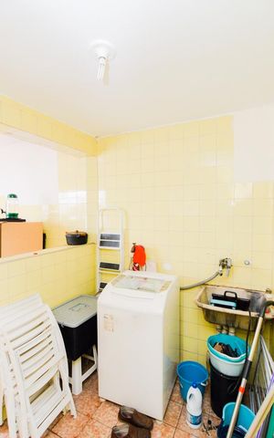 Casa à venda com 168m², 1 quarto e 1 vagaÁrea de Serviço
