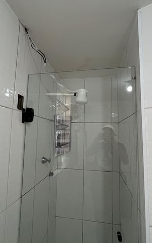 Casa para alugar com 450m², 5 quartos e 8 vagas Casa para alugar com 450m², 5 quartos e 8 vagasBanheiro