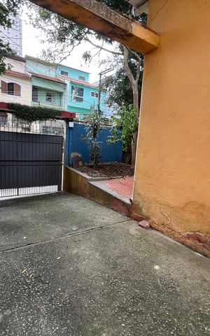 Casa para alugar com 450m², 5 quartos e 8 vagas Casa para alugar com 450m², 5 quartos e 8 vagasGaragem