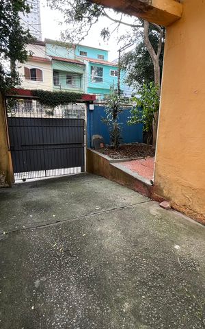 Casa para alugar com 450m², 5 quartos e 8 vagas Casa para alugar com 450m², 5 quartos e 8 vagasGaragem