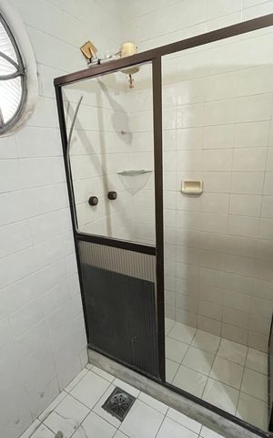 Casa para alugar com 404m², 5 quartos e 4 vagasBanheiro 3