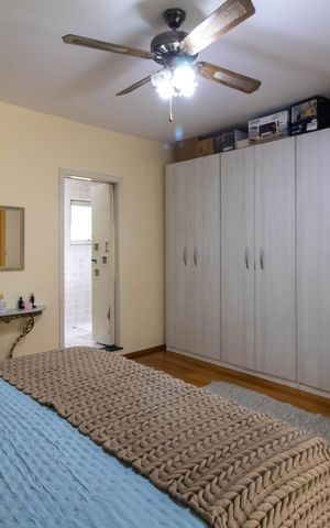 Casa à venda com 229m², 3 quartos e 2 vagas Casa à venda com 229m², 3 quartos e 2 vagasSuíte