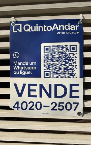 Casa à venda com 229m², 3 quartos e 2 vagas Casa à venda com 229m², 3 quartos e 2 vagasPlaca