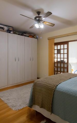 Casa à venda com 229m², 3 quartos e 2 vagas Casa à venda com 229m², 3 quartos e 2 vagasSuíte