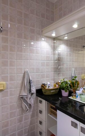 Casa à venda com 229m², 3 quartos e 2 vagas Casa à venda com 229m², 3 quartos e 2 vagasSuíte