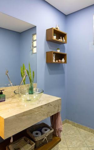Casa à venda com 229m², 3 quartos e 2 vagas Casa à venda com 229m², 3 quartos e 2 vagasLavabo