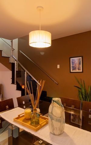 Casa à venda com 229m², 3 quartos e 2 vagas Casa à venda com 229m², 3 quartos e 2 vagasSala