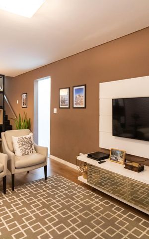 Casa à venda com 229m², 3 quartos e 2 vagas Casa à venda com 229m², 3 quartos e 2 vagasSala