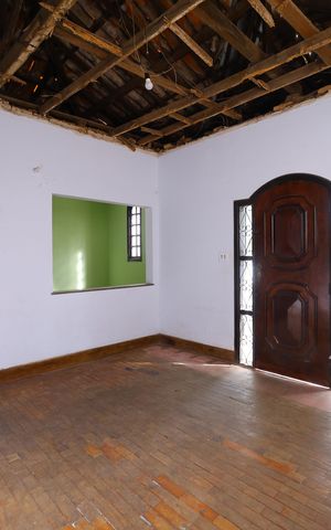 Casa à venda com 265m², 5 quartos e 2 vagasSala
