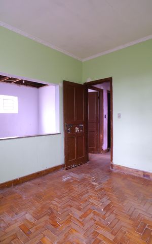 Casa à venda com 265m², 5 quartos e 2 vagasSala de TV