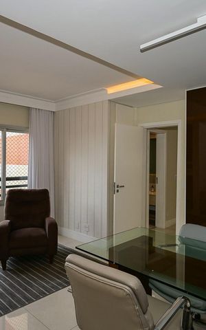 Apartamento à venda com 343m², 4 quartos e 4 vagasEscritório/Quarto da Cobertura