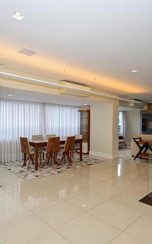 Apartamento à venda com 343m², 4 quartos e 4 vagasSala da Cobertura
