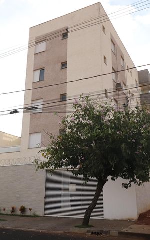 Apartamento para alugar com 67m², 2 quartos e 1 vagaFachada