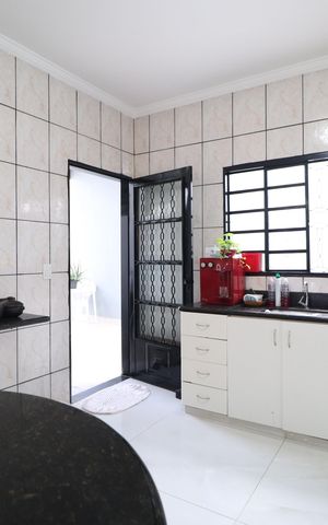 Casa para alugar com 250m², 3 quartos e 5 vagasCozinha