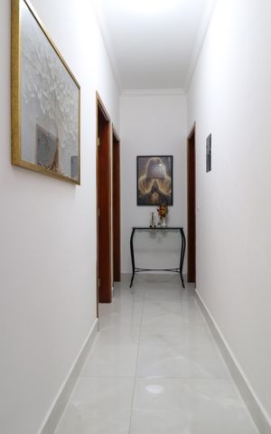 Casa para alugar com 250m², 3 quartos e 5 vagasCorredor