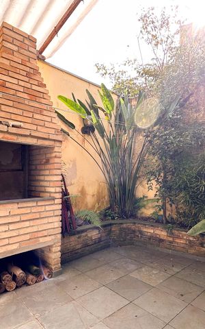 Casa à venda com 230m², 2 quartos e 2 vagas Casa à venda com 230m², 2 quartos e 2 vagasChurrasqueira