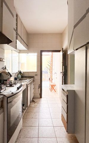 Casa à venda com 230m², 2 quartos e 2 vagas Casa à venda com 230m², 2 quartos e 2 vagasCozinha