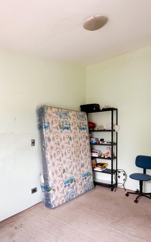 Casa à venda com 230m², 2 quartos e 2 vagas Casa à venda com 230m², 2 quartos e 2 vagasQuarto 1