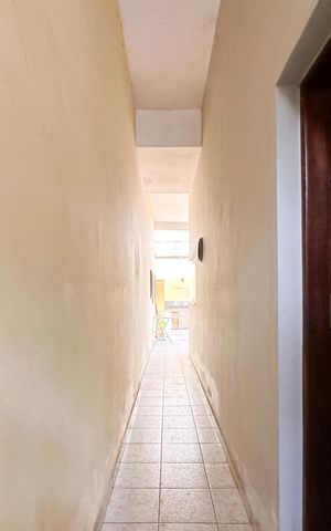 Casa à venda com 230m², 2 quartos e 2 vagas Casa à venda com 230m², 2 quartos e 2 vagasQuintal