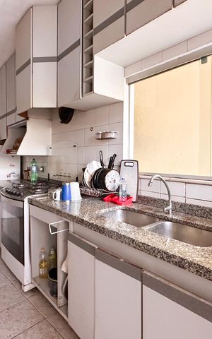 Casa à venda com 230m², 2 quartos e 2 vagas Casa à venda com 230m², 2 quartos e 2 vagasCozinha